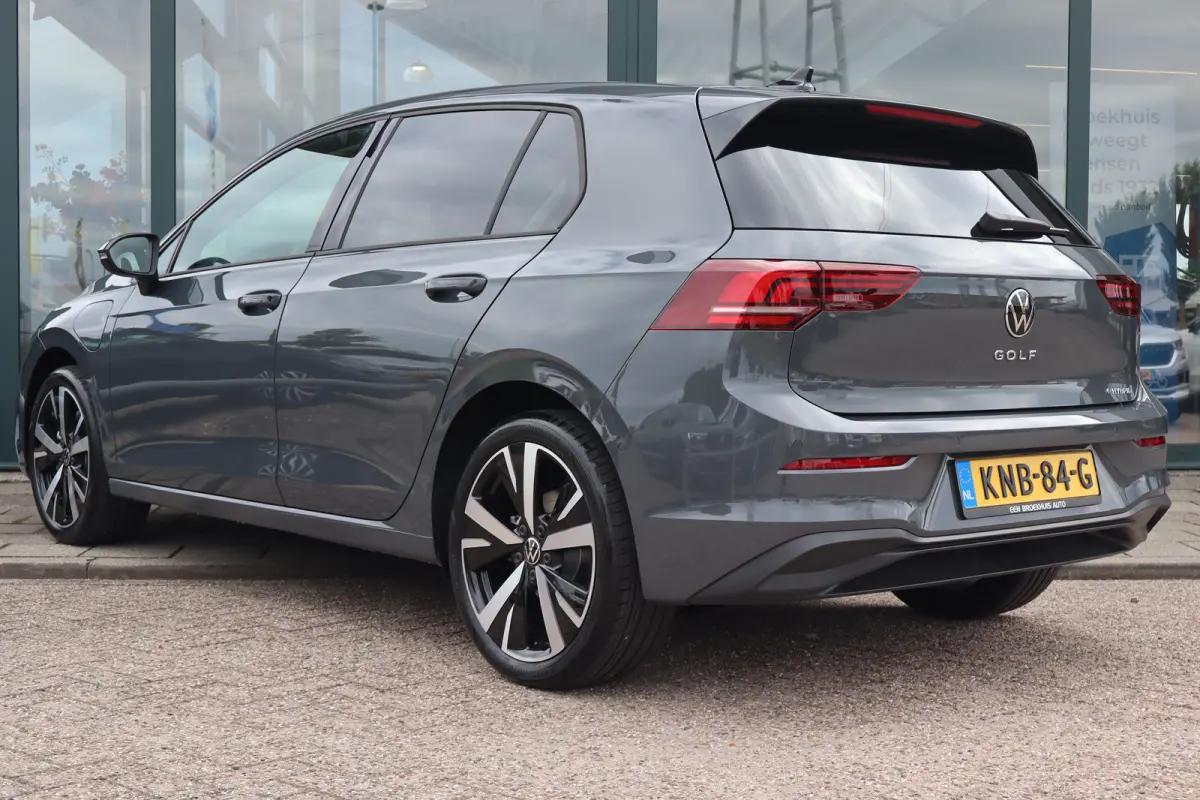 1.5 eHybrid Life Edition 204PK | Achteruitrijcamera | Apple Carplay/Android Auto|telefoonintegratie premium | Dodehoek detectie