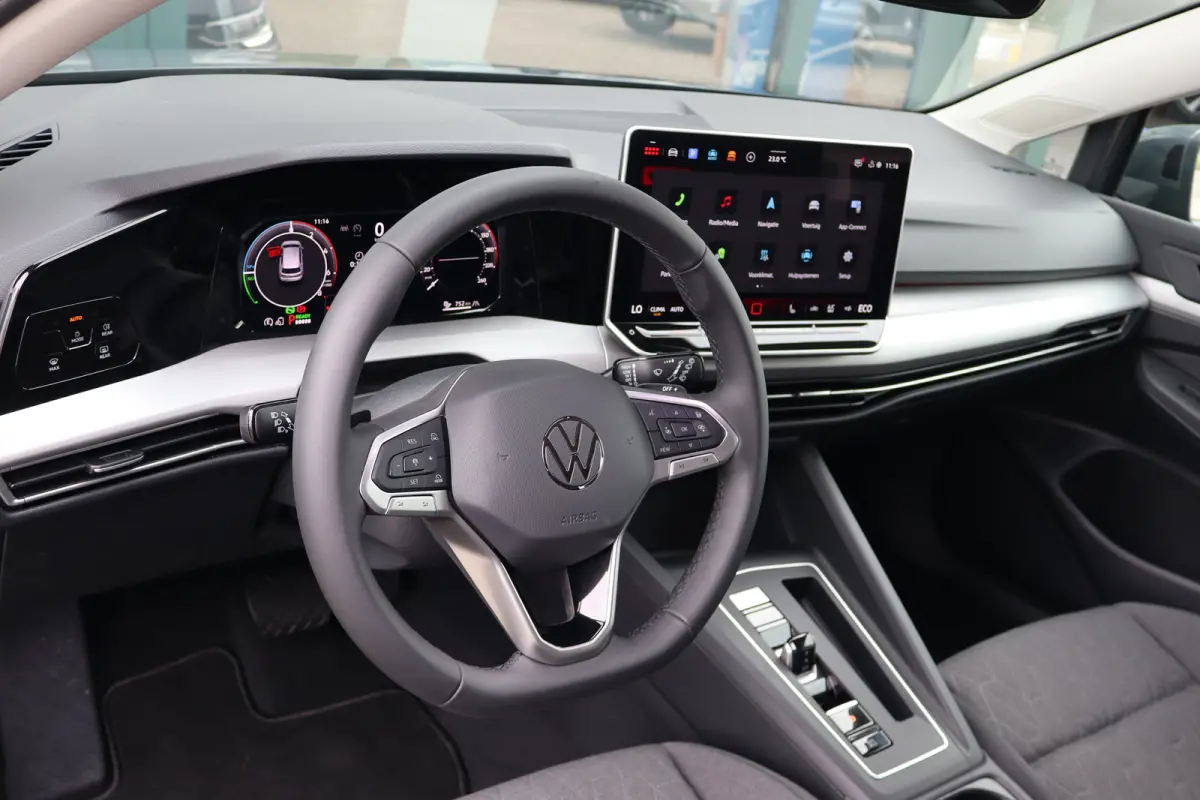 1.5 eHybrid Life Edition 204PK | Achteruitrijcamera | Apple Carplay/Android Auto|telefoonintegratie premium | Dodehoek detectie