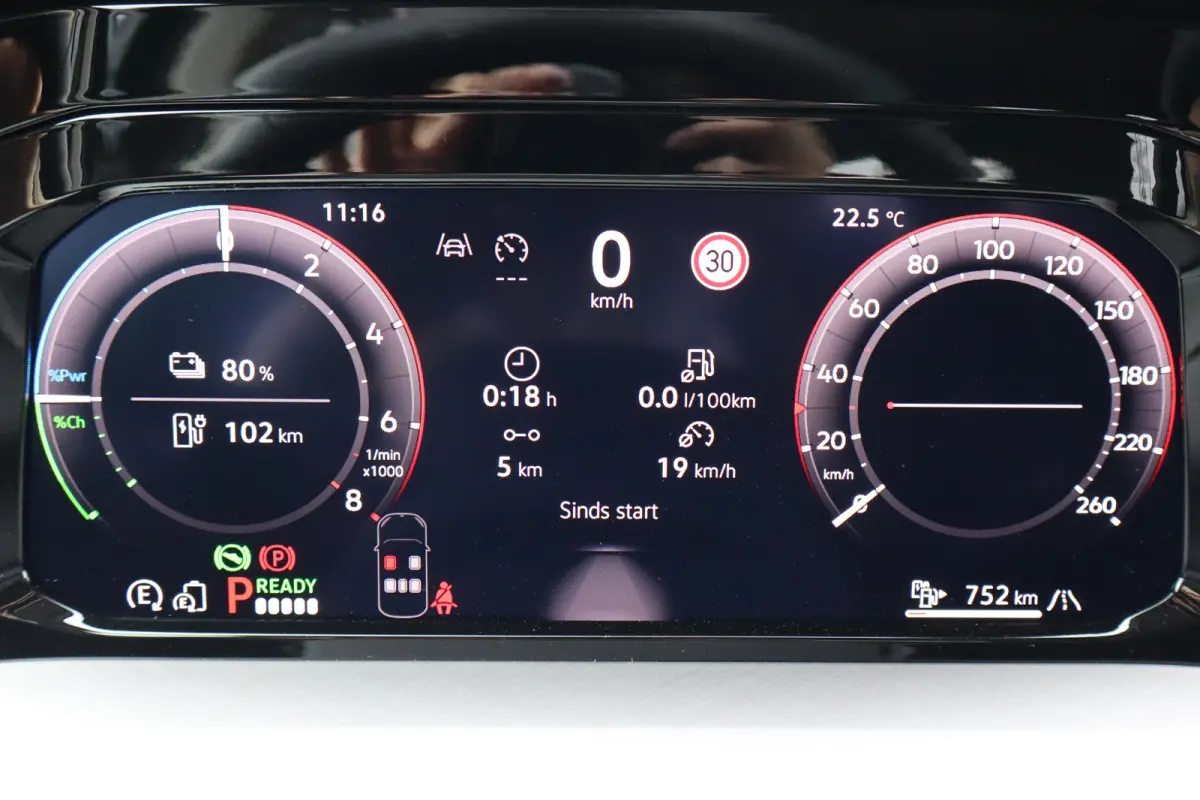 1.5 eHybrid Life Edition 204PK | Achteruitrijcamera | Apple Carplay/Android Auto|telefoonintegratie premium | Dodehoek detectie