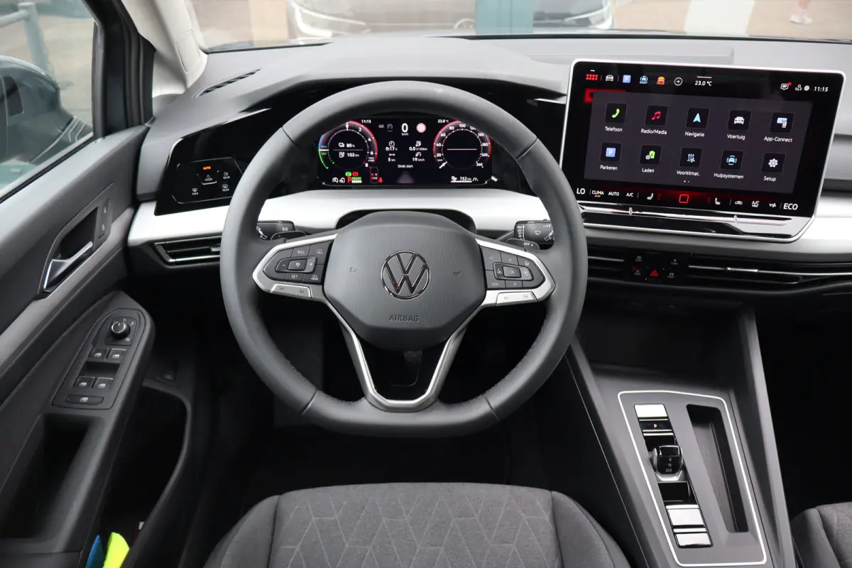 1.5 eHybrid Life Edition 204PK | Achteruitrijcamera | Apple Carplay/Android Auto|telefoonintegratie premium | Dodehoek detectie