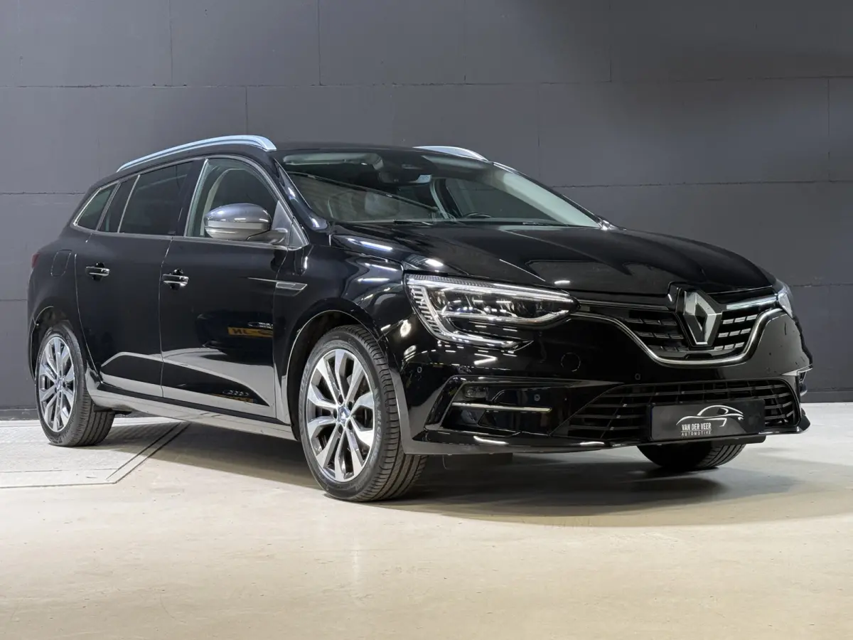Estate 1.6 Plug-In Hybrid 160 Business Edition One | Apple Carplay | Stoel/stuurverwarming | Full LED | Keyless