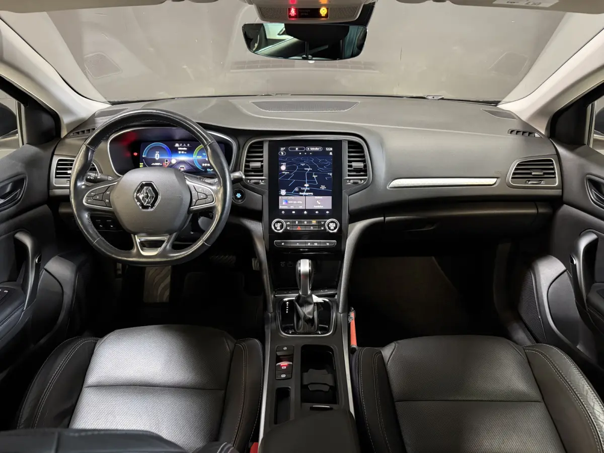 Estate 1.6 Plug-In Hybrid 160 Business Edition One | Apple Carplay | Stoel/stuurverwarming | Full LED | Keyless