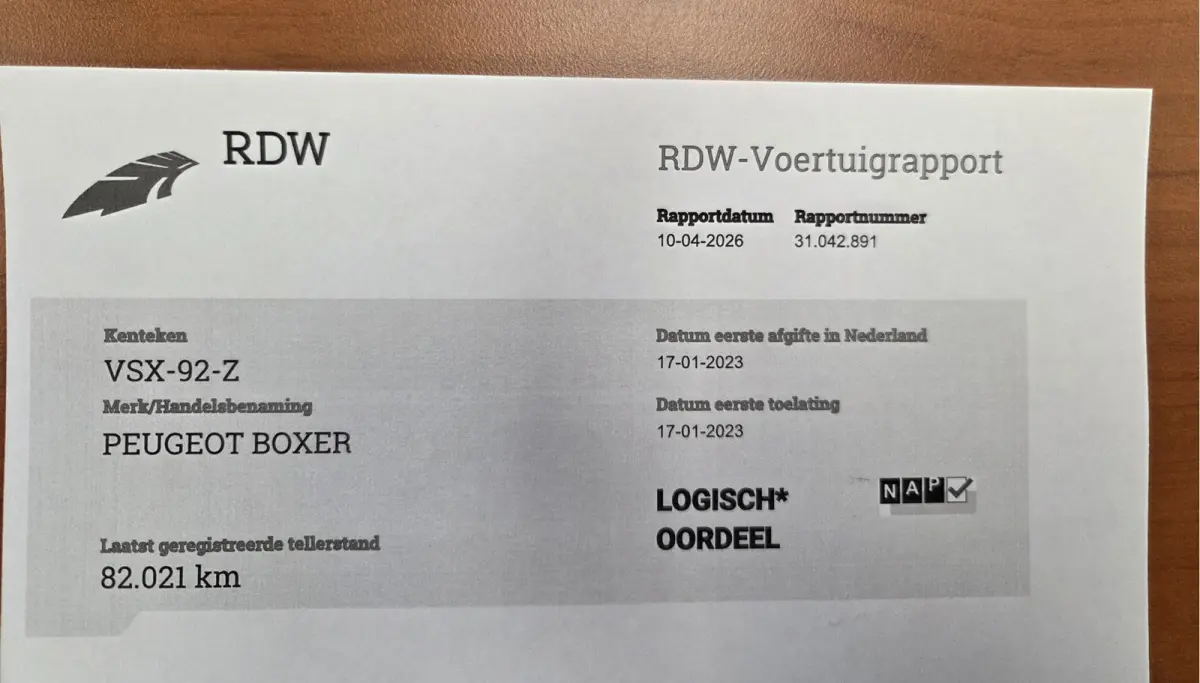 / Peugeot Boxer 140 PK Lowliner Laadklep / Oprijklep Lage instap Airco Cruisecontrol