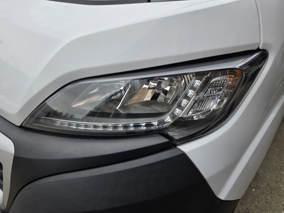 / Peugeot Boxer 140 PK Lowliner Laadklep / Oprijklep Lage instap Airco Cruisecontrol