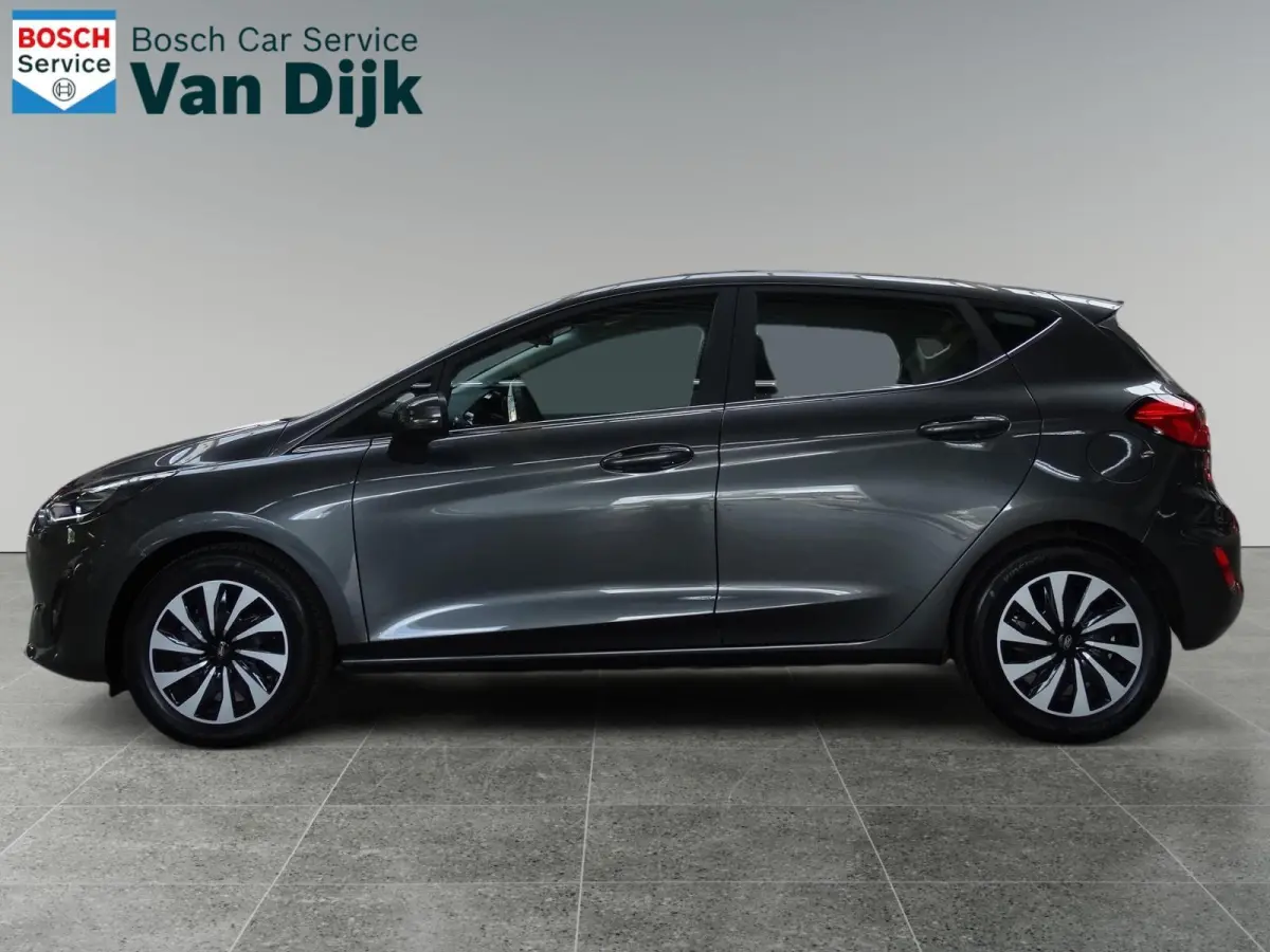 1.0 EcoBoost Hybrid Titanium / PDC / Carplay