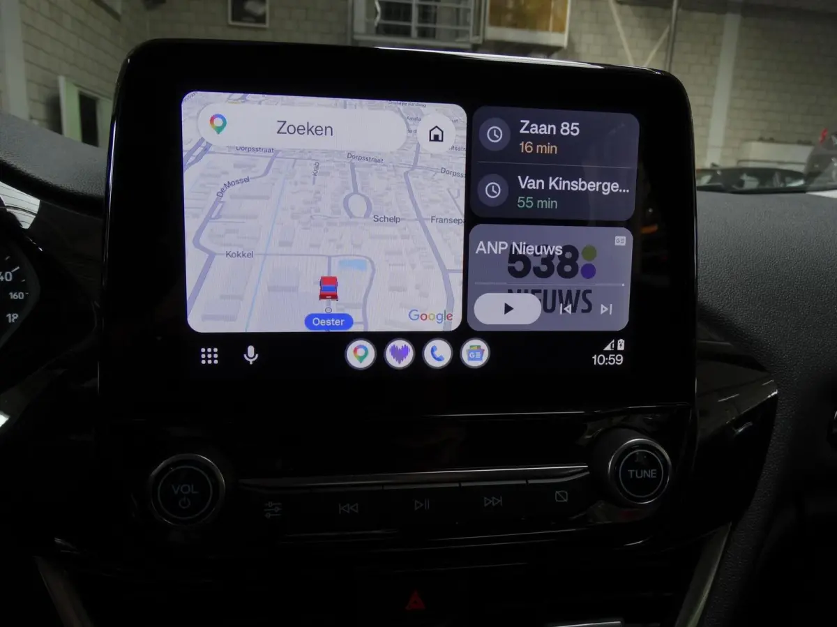 1.0 EcoBoost Hybrid Titanium / PDC / Carplay