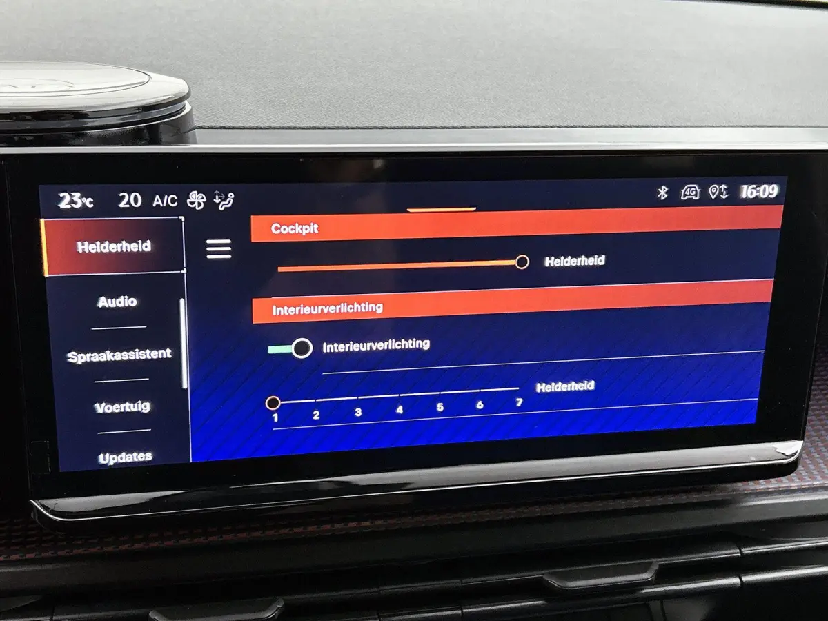 280pk HF 54 kWh Automaat | Navigatie | Adaptieve Cruise Control | Camera Voor + Achter | 18"LMV | Dodehoekdetectie | Keyless Entry/Start | 3 FASE | LED | Sportonderstel |