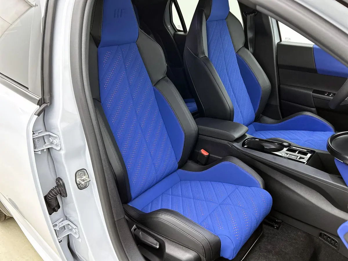280pk HF 54 kWh Automaat | Navigatie | Adaptieve Cruise Control | Camera Voor + Achter | 18"LMV | Dodehoekdetectie | Keyless Entry/Start | 3 FASE | LED | Sportonderstel |