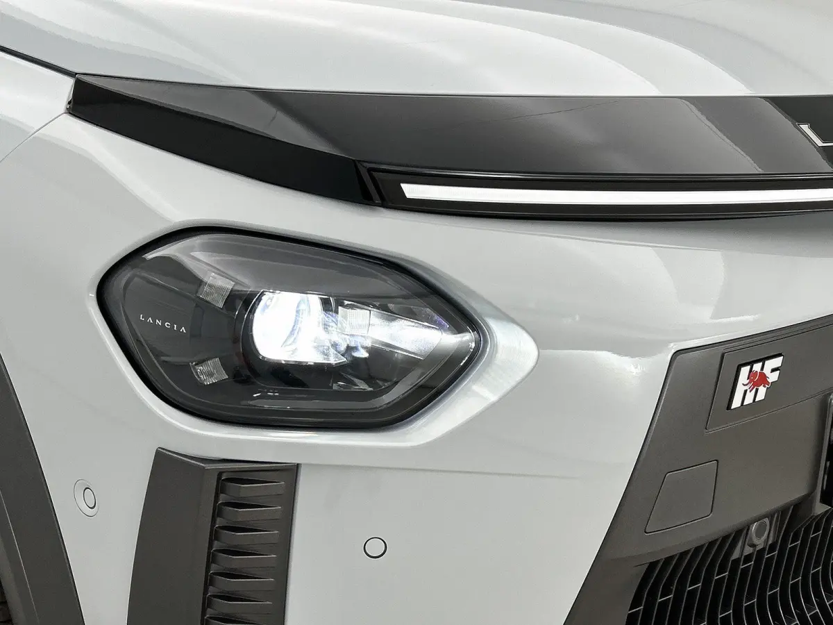 280pk HF 54 kWh Automaat | Navigatie | Adaptieve Cruise Control | Camera Voor + Achter | 18"LMV | Dodehoekdetectie | Keyless Entry/Start | 3 FASE | LED | Sportonderstel |