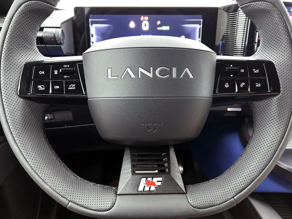 280pk HF 54 kWh Automaat | Navigatie | Adaptieve Cruise Control | Camera Voor + Achter | 18"LMV | Dodehoekdetectie | Keyless Entry/Start | 3 FASE | LED | Sportonderstel |