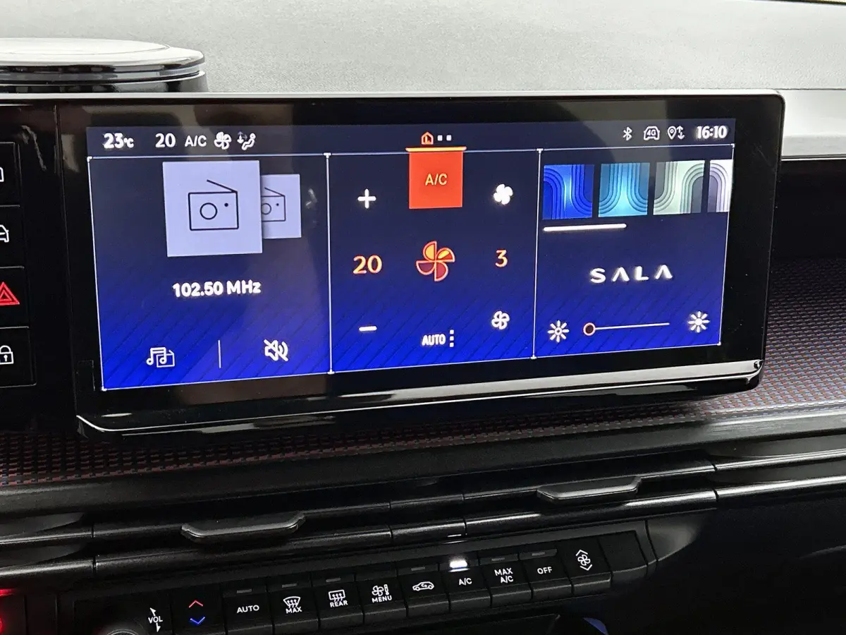 280pk HF 54 kWh Automaat | Navigatie | Adaptieve Cruise Control | Camera Voor + Achter | 18"LMV | Dodehoekdetectie | Keyless Entry/Start | 3 FASE | LED | Sportonderstel |