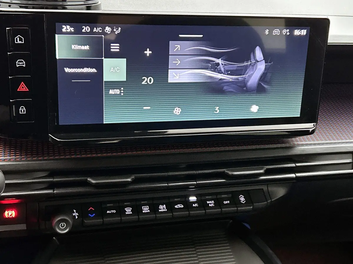 280pk HF 54 kWh Automaat | Navigatie | Adaptieve Cruise Control | Camera Voor + Achter | 18"LMV | Dodehoekdetectie | Keyless Entry/Start | 3 FASE | LED | Sportonderstel |