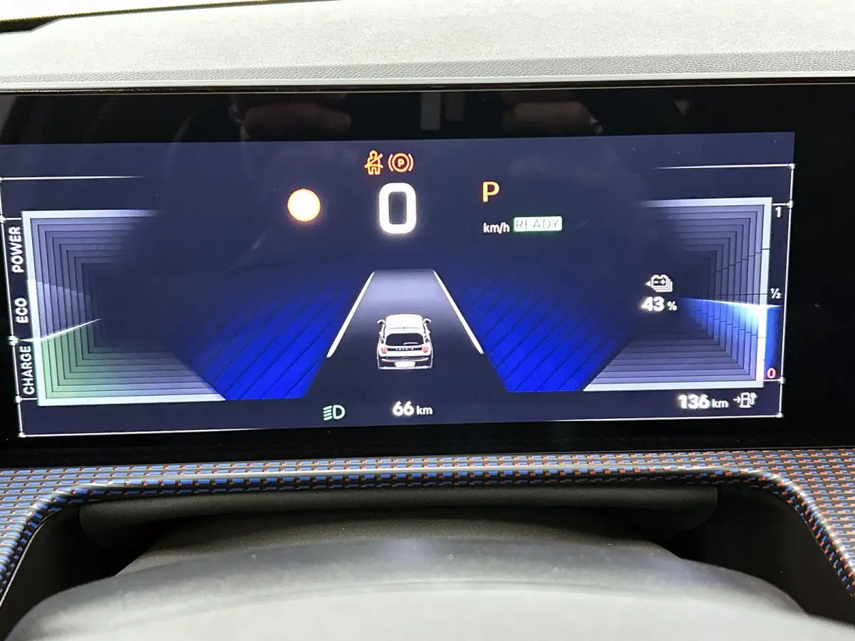 280pk HF 54 kWh Automaat | Navigatie | Adaptieve Cruise Control | Camera Voor + Achter | 18"LMV | Dodehoekdetectie | Keyless Entry/Start | 3 FASE | LED | Sportonderstel |