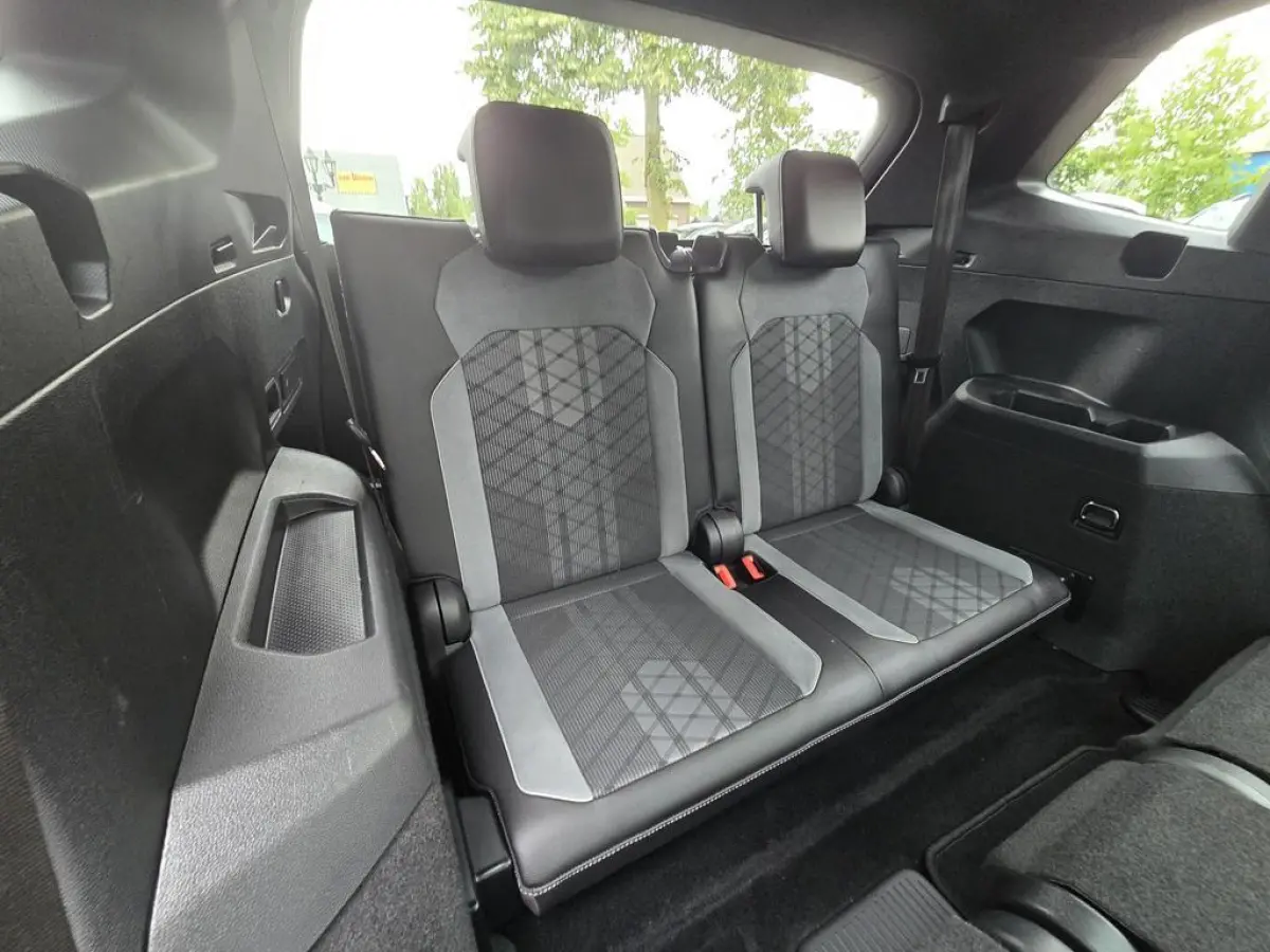 1.5 TSI R-Line Business+ 7p. AUTOMAAT Trekhaak|Vol opties|Nap!!