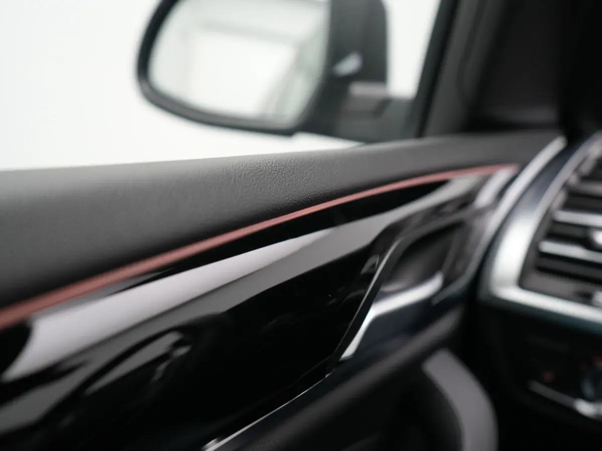 xDrive30e FACELIFT High Executive PHEV 293pk Dealer O.H | Trekhaak Af Fabriek | Panodak | Head Up | Adaptive Cruise | Camera | Laser LED | Hifi Audio | Lederen Sportstoelen Memory & Ventilat