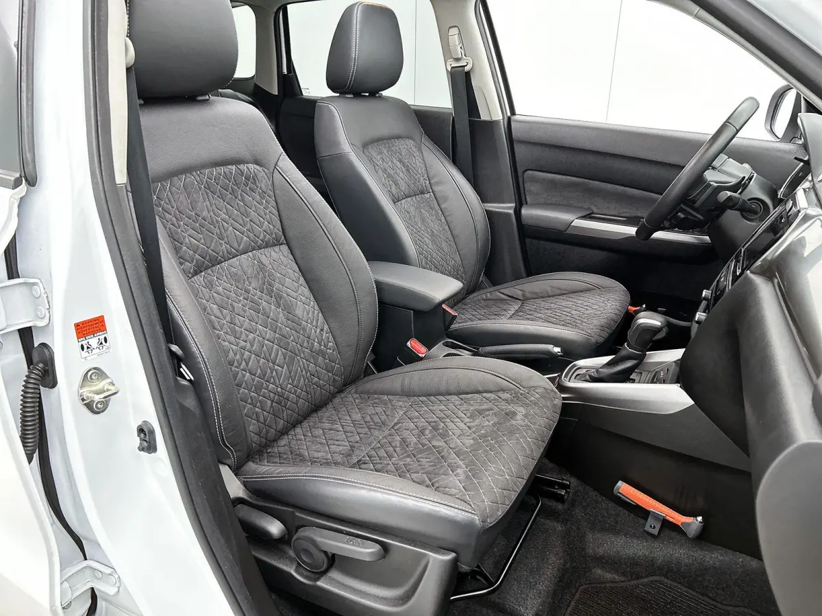 1.5 116pk Hybrid Style Automaat | 1ste Eigenaar | Schuif-/Kanteldak | Apple Carplay/Android Auto | Adaptieve Cruise Control | Camera | LED | 17"LMV |