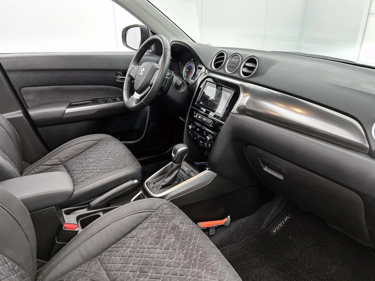 1.5 116pk Hybrid Style Automaat | 1ste Eigenaar | Schuif-/Kanteldak | Apple Carplay/Android Auto | Adaptieve Cruise Control | Camera | LED | 17"LMV |