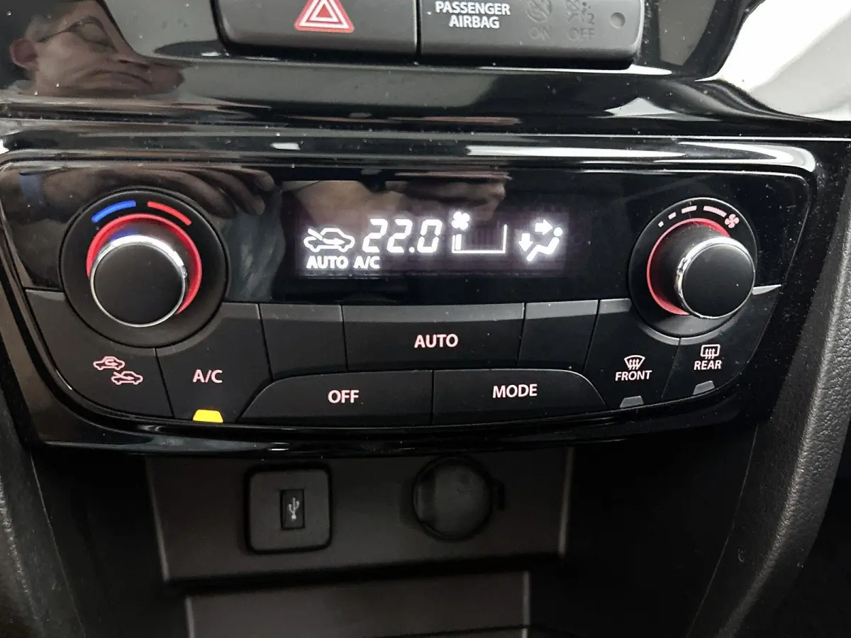 1.5 116pk Hybrid Style Automaat | 1ste Eigenaar | Schuif-/Kanteldak | Apple Carplay/Android Auto | Adaptieve Cruise Control | Camera | LED | 17"LMV |