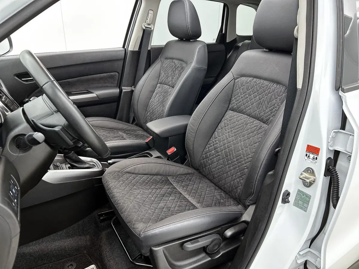 1.5 116pk Hybrid Style Automaat | 1ste Eigenaar | Schuif-/Kanteldak | Apple Carplay/Android Auto | Adaptieve Cruise Control | Camera | LED | 17"LMV |