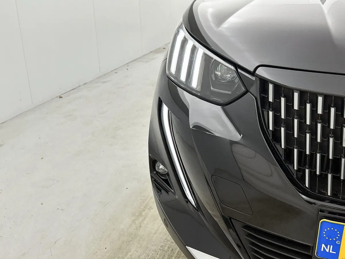 1.2 130pk GT Automaat | 1ste Eigenaar | Navigatie | Climate Control | Cruise Control | Achteruitrijcamera | Dodehoekdetectie | 17" Lichtmetalen Velgen | LED | Apple Carplay/Android Auto |