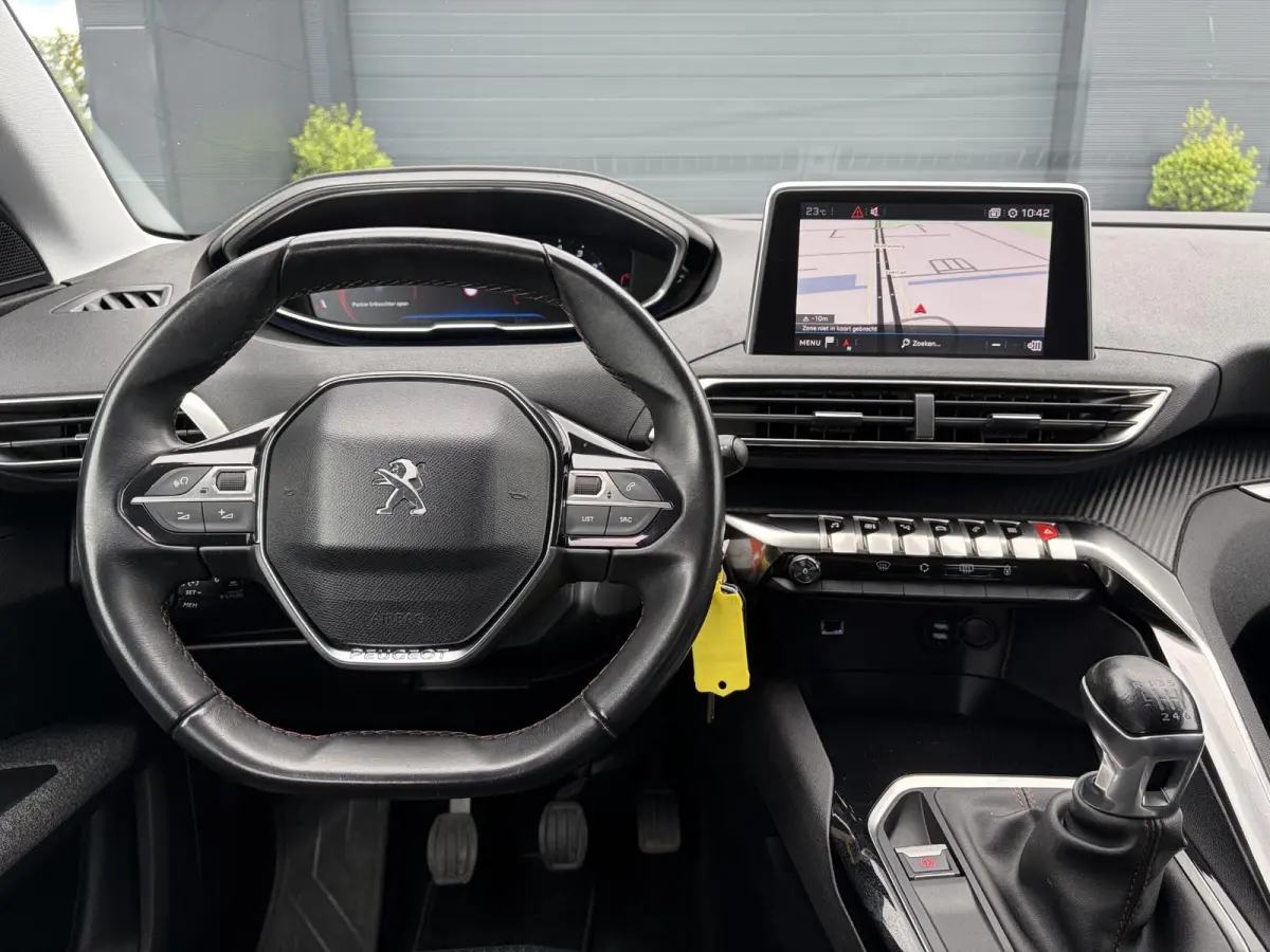 1.2 PureTech Active 1e Eigenaar,D-riem 12-2023,Trekhaak,7 Persoons,6 Bak,Carplay,Clima,Cruise,131pk,Pdc,Dealer Onderhouden,N.A.P,Apk tot 05-2027
