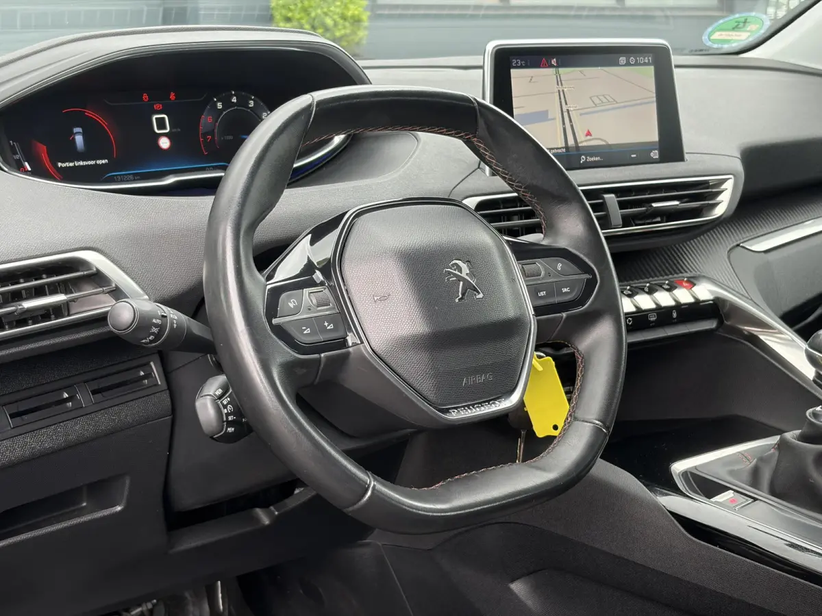 1.2 PureTech Active 1e Eigenaar,D-riem 12-2023,Trekhaak,7 Persoons,6 Bak,Carplay,Clima,Cruise,131pk,Pdc,Dealer Onderhouden,N.A.P,Apk tot 05-2027