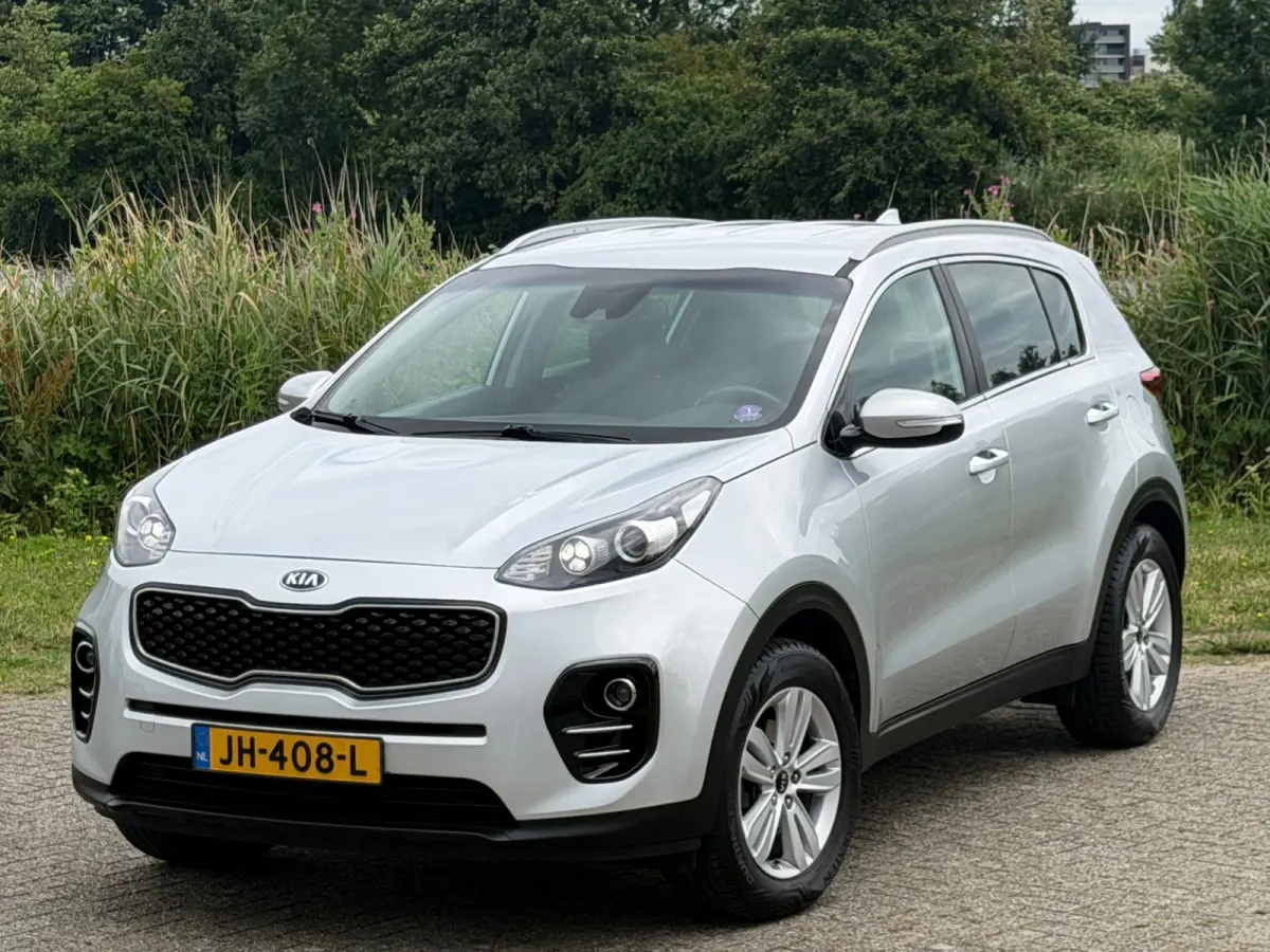 1.6 GDI First Edition - Sparkling Silver - Trekhaak/Nav/Camera