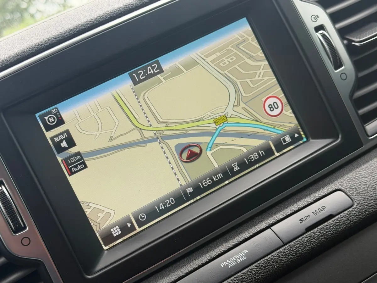 1.6 GDI First Edition - Sparkling Silver - Trekhaak/Nav/Camera