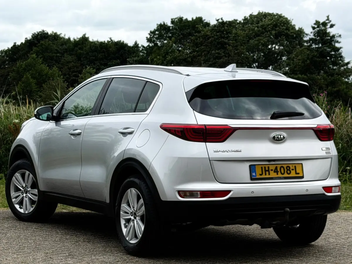 1.6 GDI First Edition - Sparkling Silver - Trekhaak/Nav/Camera