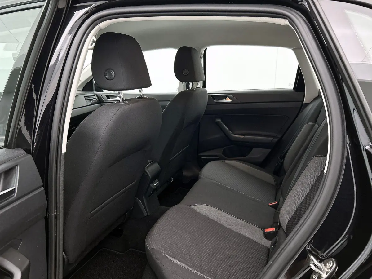 1.0 TSI Life 95pk | Airco | Parkeer sensoren voor en achter | Apple Carplay/Android Auto | Lane Assist |