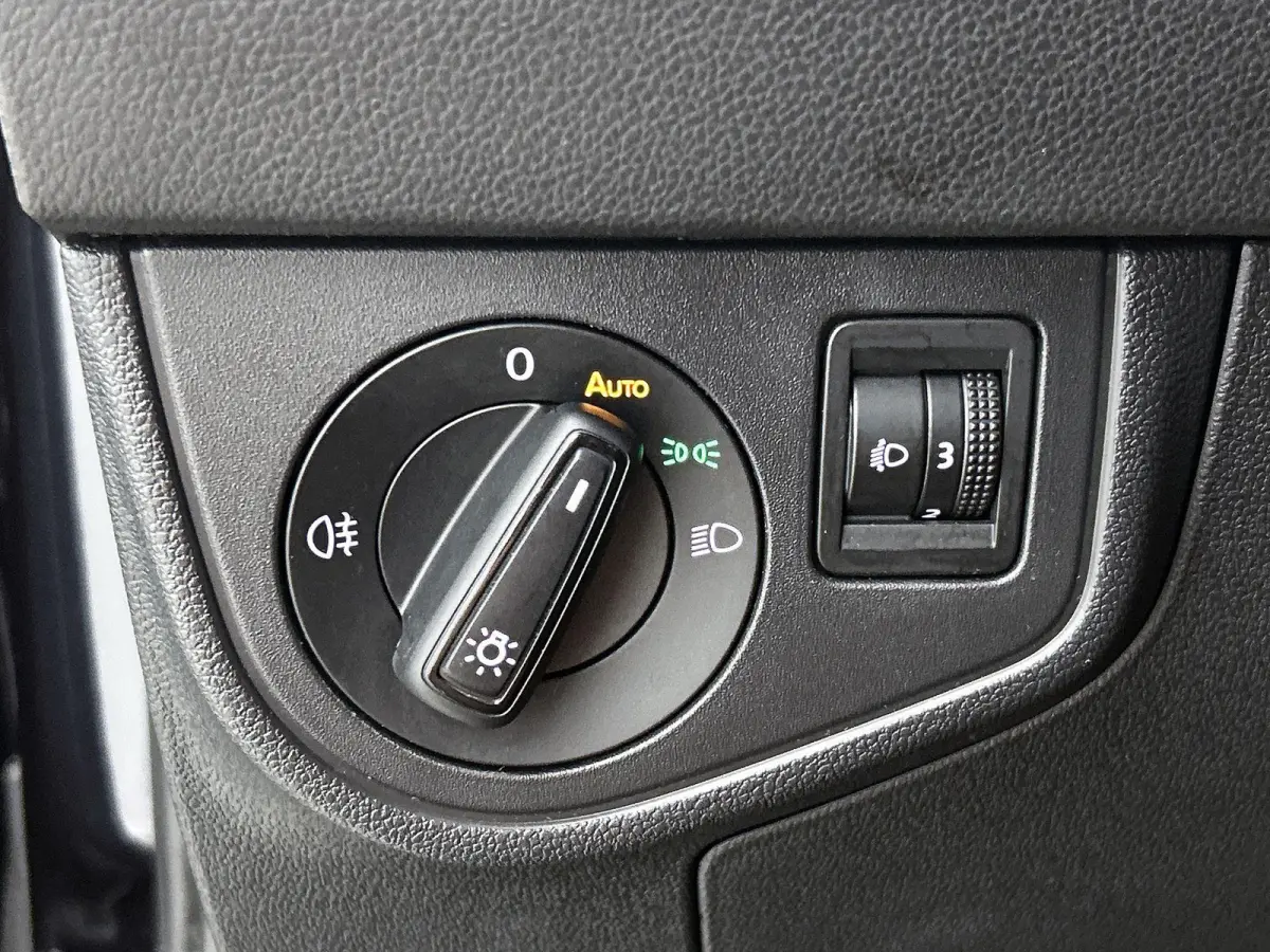 1.0 TSI Life 95pk | Airco | Parkeer sensoren voor en achter | Apple Carplay/Android Auto | Lane Assist |