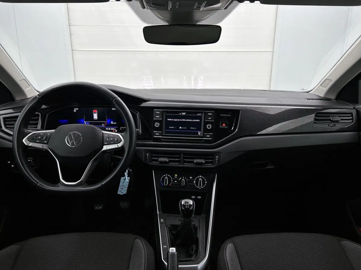 1.0 TSI Life 95pk | Airco | Parkeer sensoren voor en achter | Apple Carplay/Android Auto | Lane Assist |
