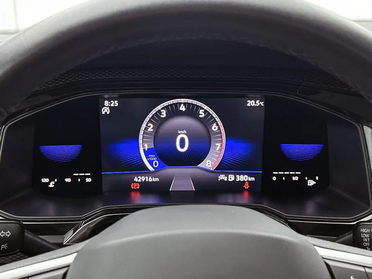 1.0 TSI Life 95pk | Airco | Parkeer sensoren voor en achter | Apple Carplay/Android Auto | Lane Assist |