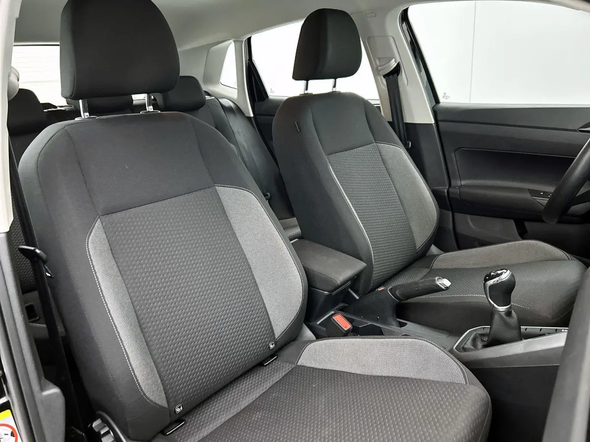 1.0 TSI Life 95pk | Airco | Parkeer sensoren voor en achter | Apple Carplay/Android Auto | Lane Assist |