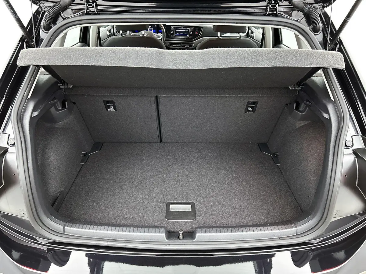 1.0 TSI Life 95pk | Airco | Parkeer sensoren voor en achter | Apple Carplay/Android Auto | Lane Assist |