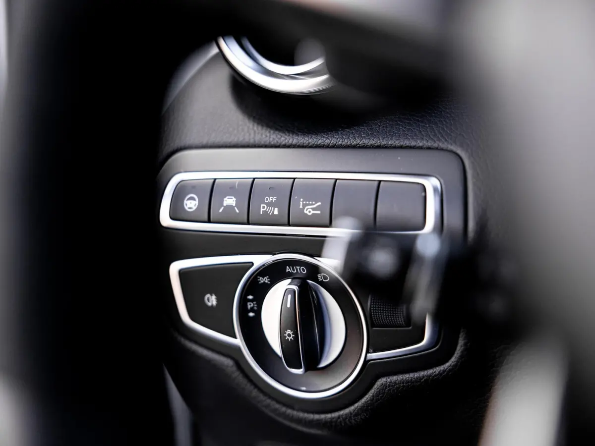 AMG 63 S 4MATIC+ | AMG PERFORMANCE UITLAAT | AMG TRACK PACK | BURMESTER | STOELMEMORY | PANORAMA/SCHUIF-KANTELDAK | TREKHAAK | RIJ-ASSISTENTIE PAKKET | DEALER ONDERHOUDEN |