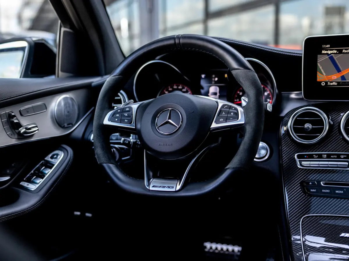 AMG 63 S 4MATIC+ | AMG PERFORMANCE UITLAAT | AMG TRACK PACK | BURMESTER | STOELMEMORY | PANORAMA/SCHUIF-KANTELDAK | TREKHAAK | RIJ-ASSISTENTIE PAKKET | DEALER ONDERHOUDEN |