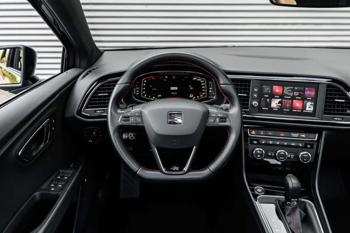 1.5 TSI FR Business Intense VIRTUAL*PANO*BEATS*CAMERA*KEYLESS*ZWARTE HEMEL*BLACK LINE