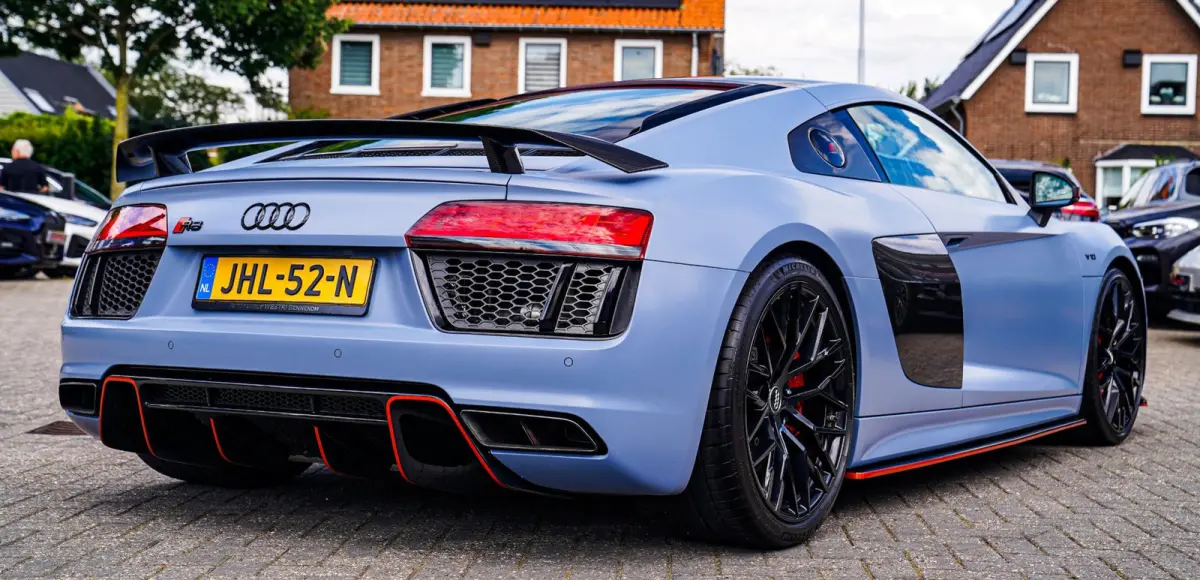 5.2 FSI Quattro Plus | Carbon | Maxton | Bang&Olufsen | Keramisch | Armytrix Titanium uitlaat | Spoiler pakket Carbon |