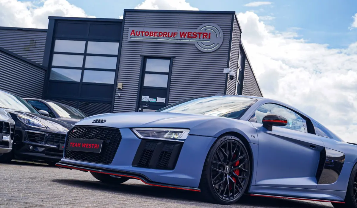 5.2 FSI Quattro Plus | Carbon | Maxton | Bang&Olufsen | Keramisch | Armytrix Titanium uitlaat | Spoiler pakket Carbon |