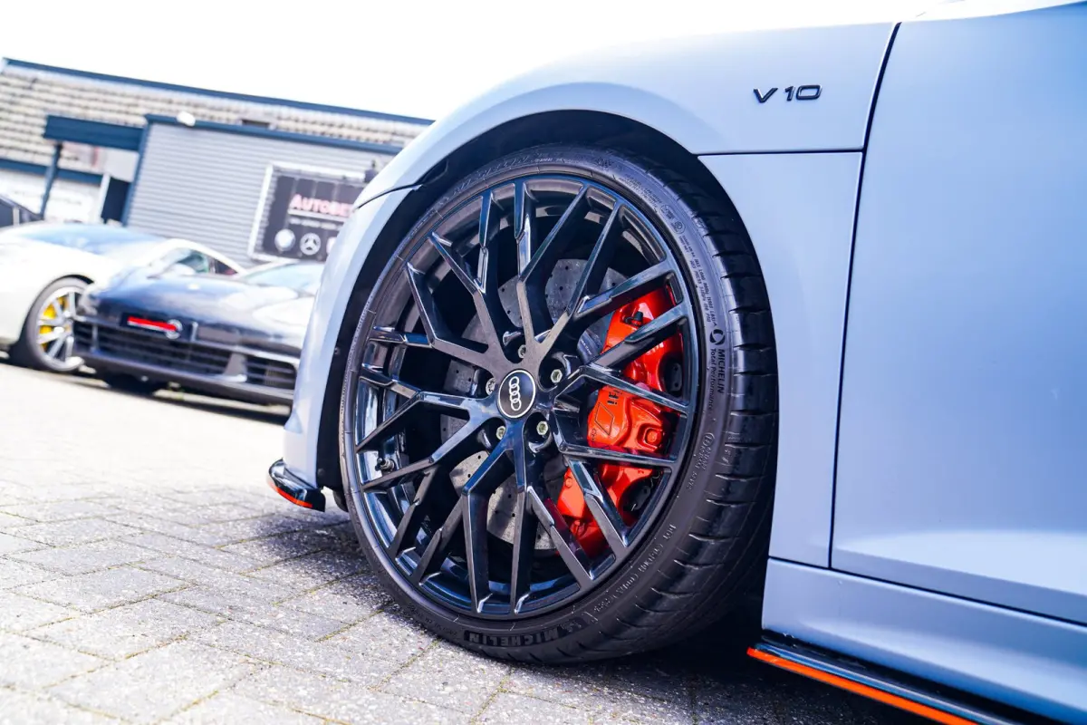 5.2 FSI Quattro Plus | Carbon | Maxton | Bang&Olufsen | Keramisch | Armytrix Titanium uitlaat | Spoiler pakket Carbon |