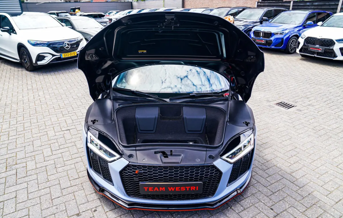 5.2 FSI Quattro Plus | Carbon | Maxton | Bang&Olufsen | Keramisch | Armytrix Titanium uitlaat | Spoiler pakket Carbon |