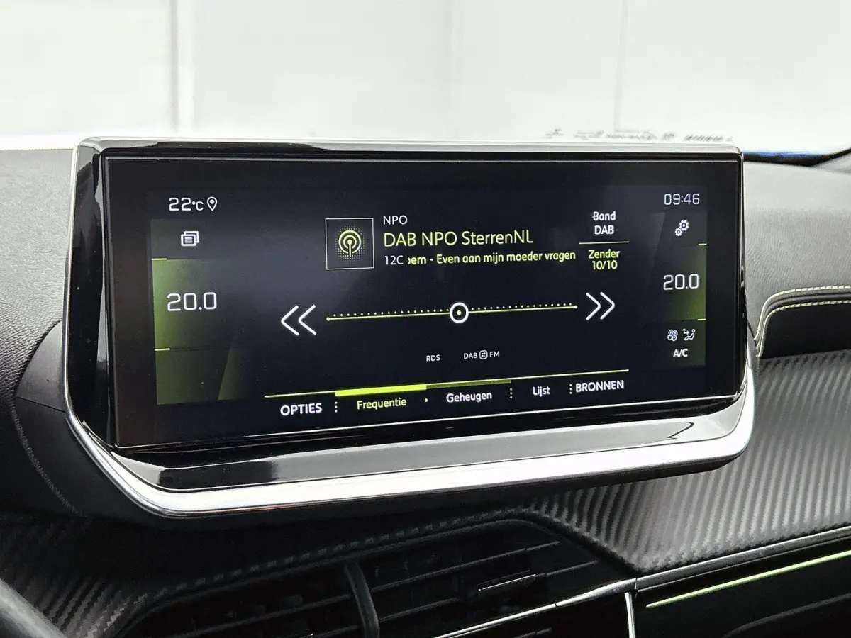 1.2 130pk GT-Line | Climate Control | Cruise Control | Achteruitrijcamera | Parkeersensoren Voor + Achter | LED | 17' Lichtmetalen Velgen | Apple Carplay/Android Auto |