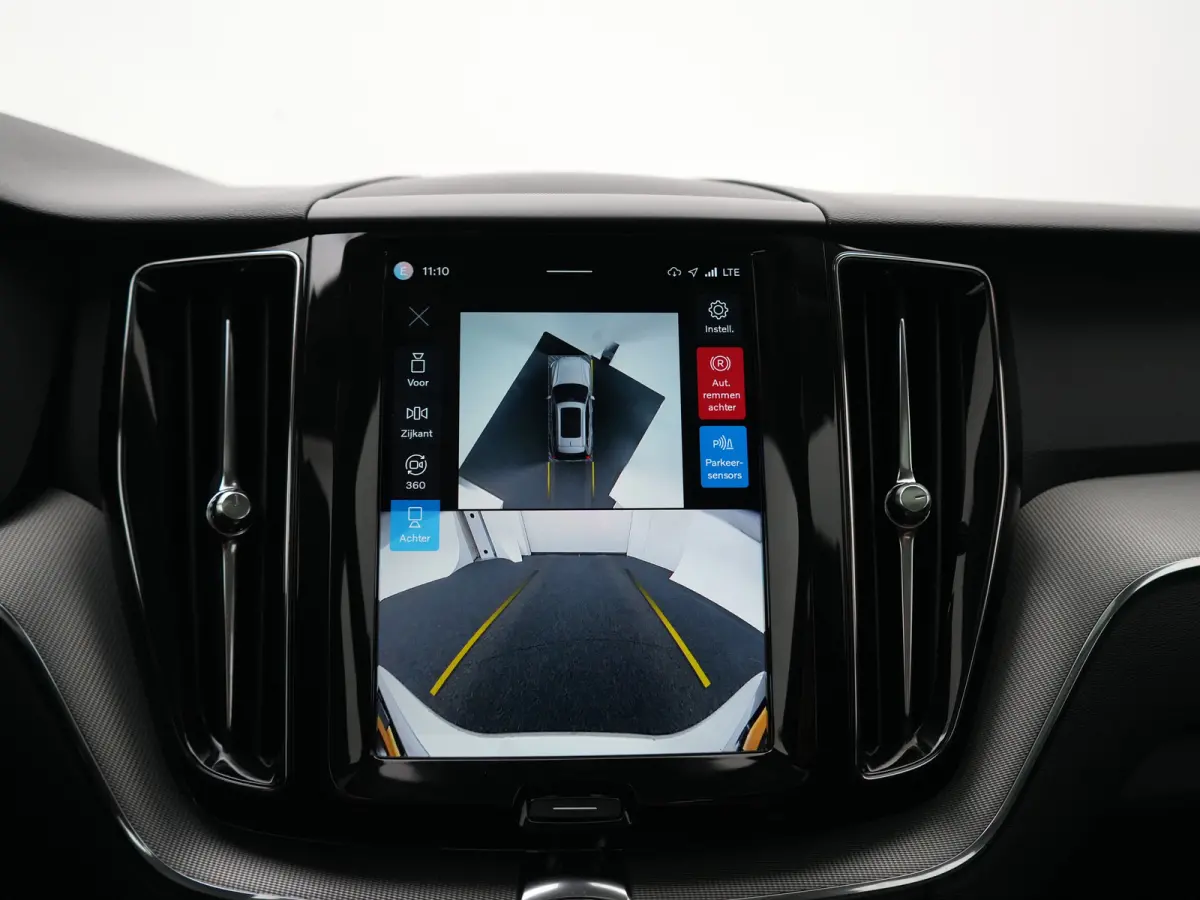 T6 Recharge AWD Plus Dark | Panoramadak | 360° Camera | Trekhaak | All Season | Leder | Keyless