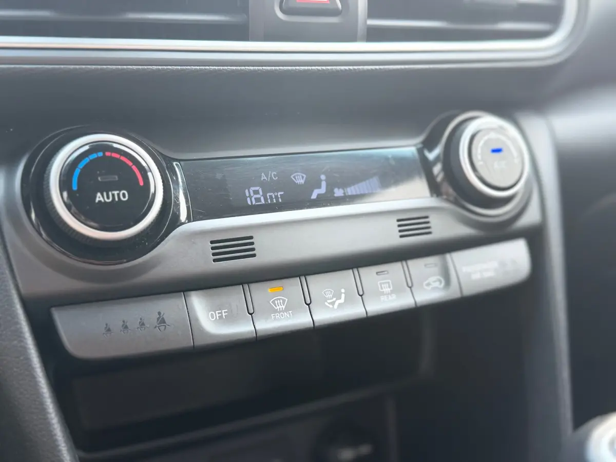 1.0T Comfort Plus Pack - Blue Lagoon - Carplay/Nav/Camera