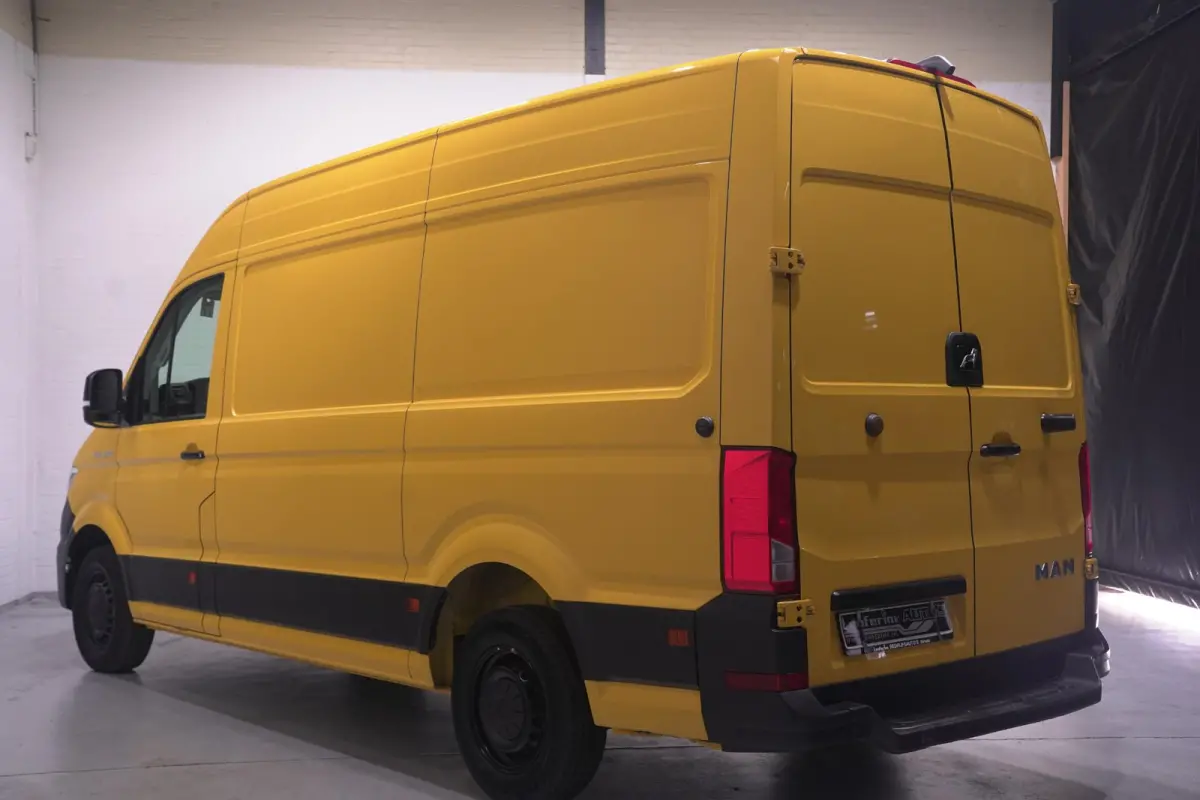 3.140 pk DSG Automaat L3H3 Airco, DHL Geel App Connect, Cruise Control, 270 Graden Deuren, PDC V+A, 3-Zits