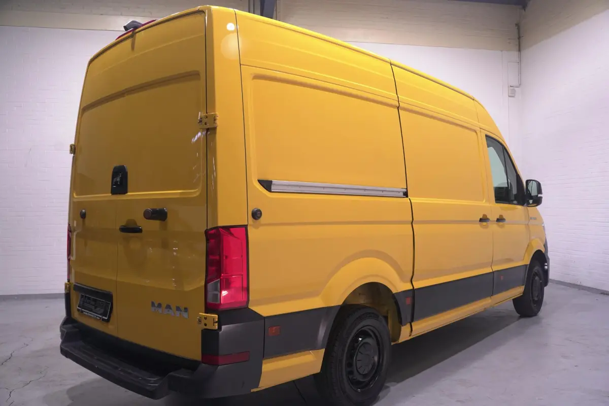 3.140 pk DSG Automaat L3H3 Airco, DHL Geel App Connect, Cruise Control, 270 Graden Deuren, PDC V+A, 3-Zits