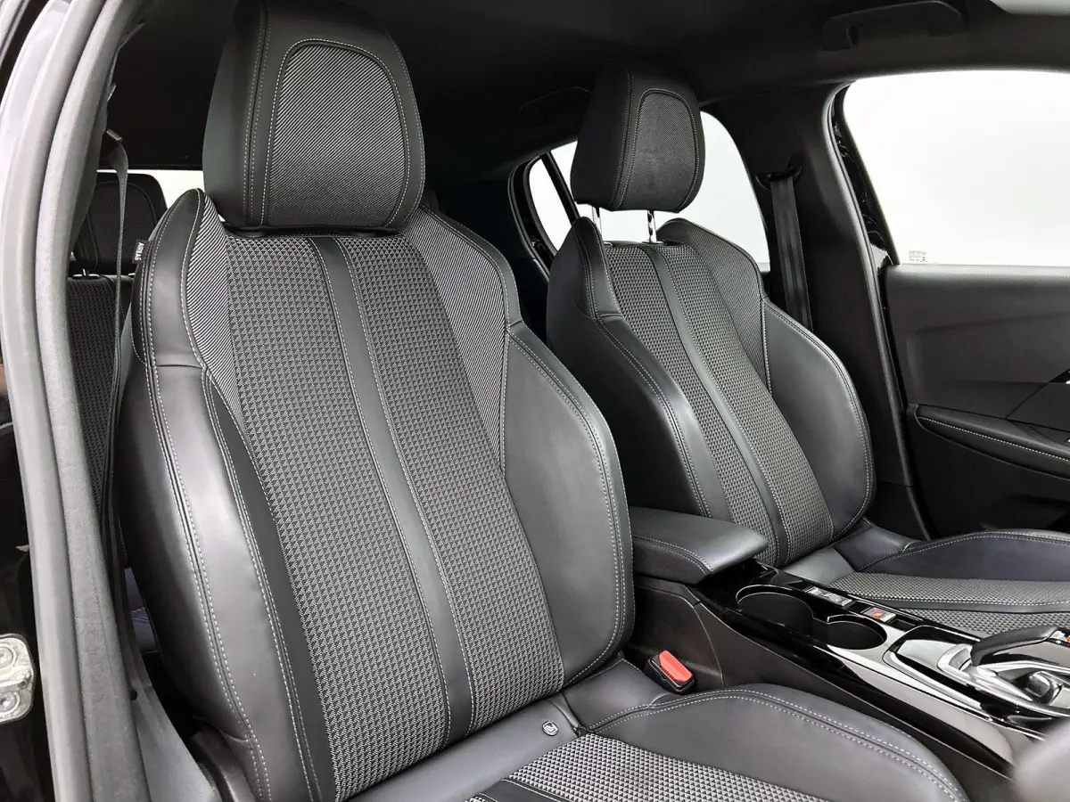 136pk EV GT 50kWh Automaat | 1ste Eigenaar | Apple Carplay/Android Auto | Climate Control | Cruise Control | Camera | 17"LMV | LED | Dodehoekdetectie |