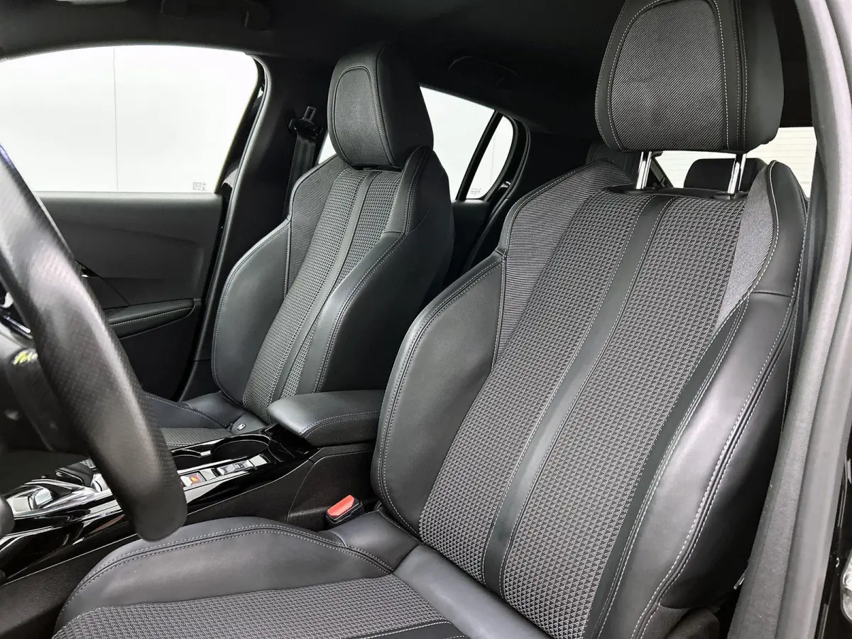 136pk EV GT 50kWh Automaat | 1ste Eigenaar | Apple Carplay/Android Auto | Climate Control | Cruise Control | Camera | 17"LMV | LED | Dodehoekdetectie |