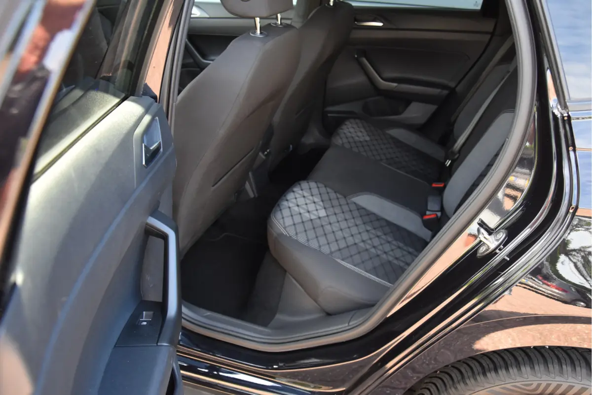 1.0 TSI 2 X R-Line VOL! VW fabrieks garantie NAP 1e eigenaar